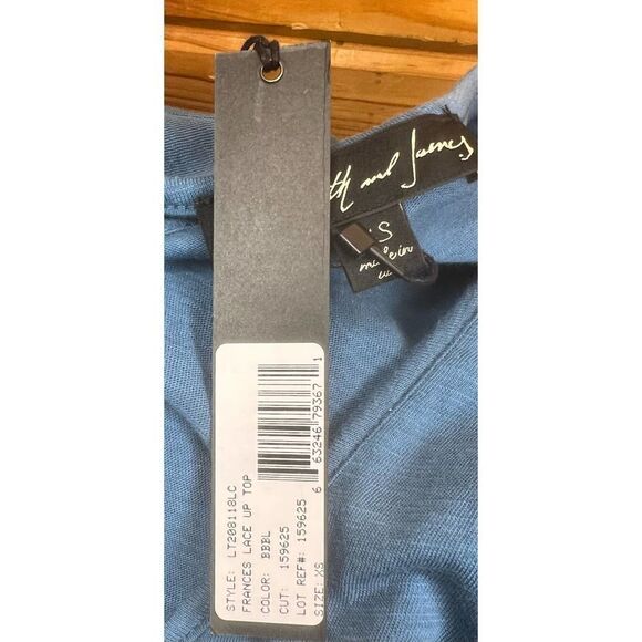Elizabeth & James Lace Up Front Cotton T NWT Size XS - Picture 7 of 8